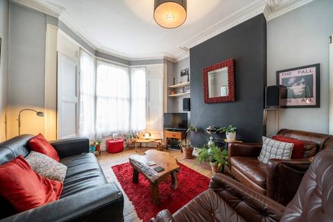 4 bedroom house for sale, Queen Anne Road, London E9