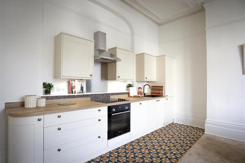 2 bedroom flat for sale, Pevensey Road, St Leonards-On-Sea