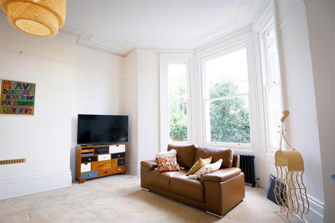 2 bedroom flat for sale, Pevensey Road, St Leonards-On-Sea