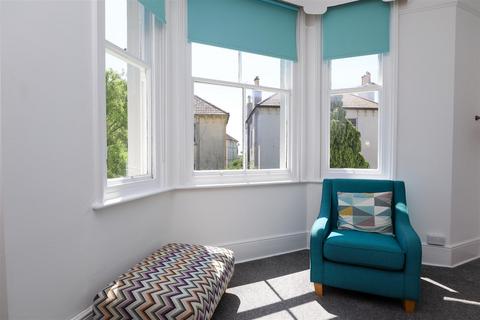 2 bedroom flat for sale, Pevensey Road, St Leonards-On-Sea