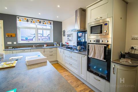 undefined, 4-Bedroom Semi-Detached on Roseway, Ashton-On-Ribble, Preston