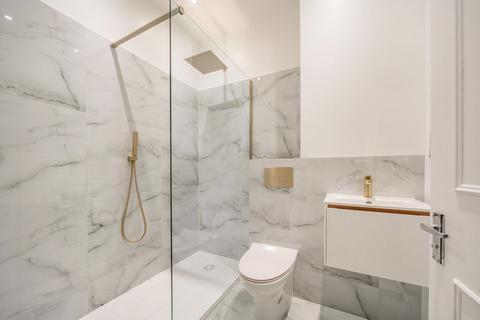 2 bedroom flat to rent, Commercial Street, London E1
