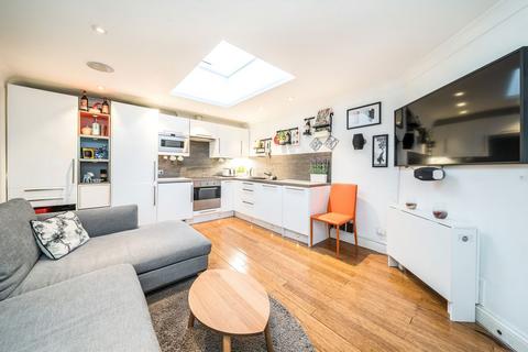 1 bedroom flat for sale, Voltaire Road, London SW4