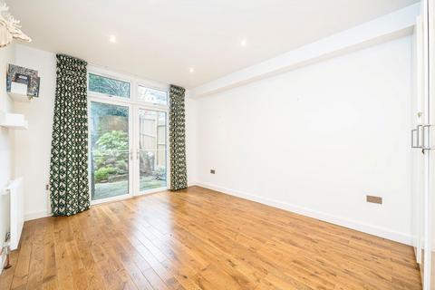 2 bedroom flat for sale, Underhill Road, London SE22