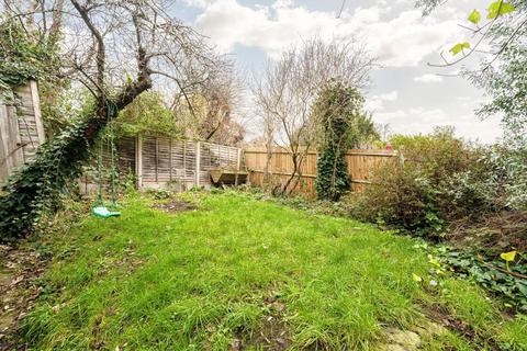 2 bedroom flat for sale, Underhill Road, London SE22