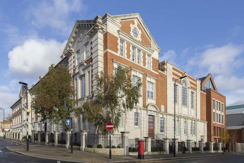 1 bedroom flat for sale, Winchester Street, London W3