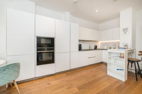 1 bedroom flat for sale, Winchester Street, London W3