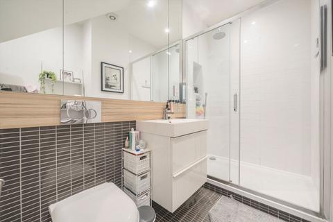 1 bedroom flat for sale, Buxton Gardens, London W3