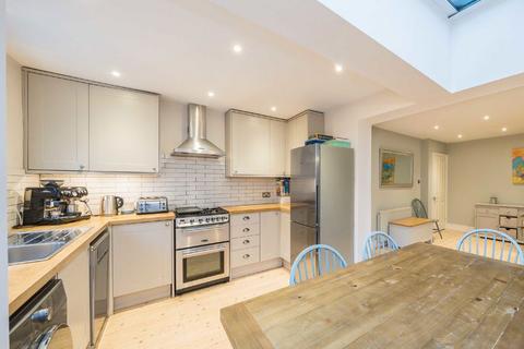 4 bedroom house for sale, York Road, Teddington TW11
