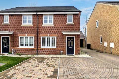 2 bedroom semi-detached house for sale - Chaffinch Drive, Hebburn, Tyne and Wear, NE31 1BF