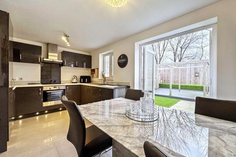 2 bedroom semi-detached house for sale, Chaffinch Drive, Hebburn, Tyne and Wear, NE31 1BF