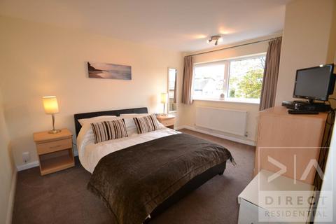 2 bedroom maisonette to rent, East Street, Epsom KT17