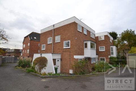 2 bedroom maisonette to rent, East Street, Epsom KT17