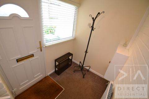 2 bedroom maisonette to rent, East Street, Epsom KT17