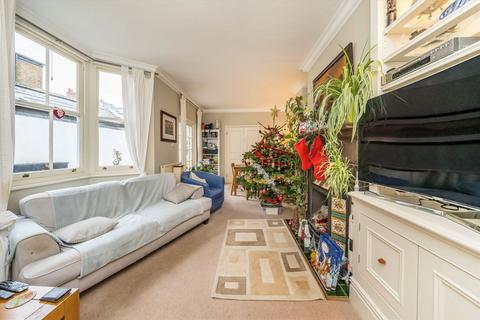 2 bedroom flat for sale, Marius Road, London SW17