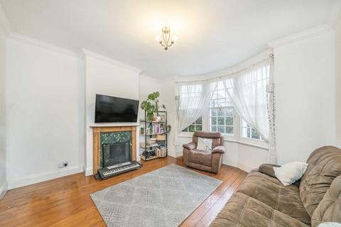 2 bedroom flat to rent, Swaby Road, London SW18