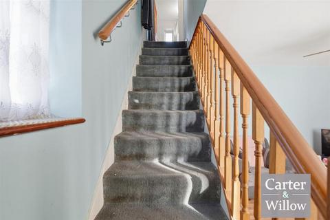 2 bedroom end of terrace house for sale, Langley Crescent, Essex