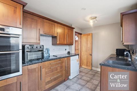 2 bedroom end of terrace house for sale, Langley Crescent, Essex