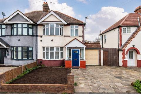 3 bedroom semi-detached house for sale - The Close, Isleworth TW7