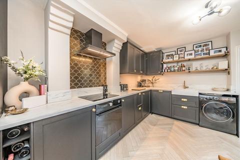 1 bedroom flat for sale, Cargill Road, London SW18