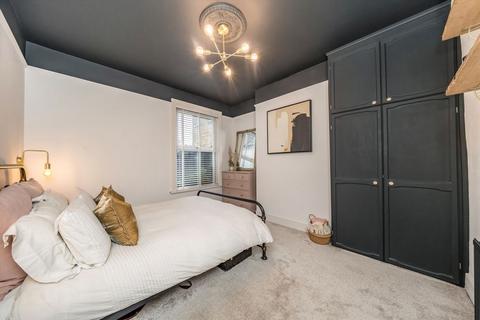 1 bedroom flat for sale, Cargill Road, London SW18