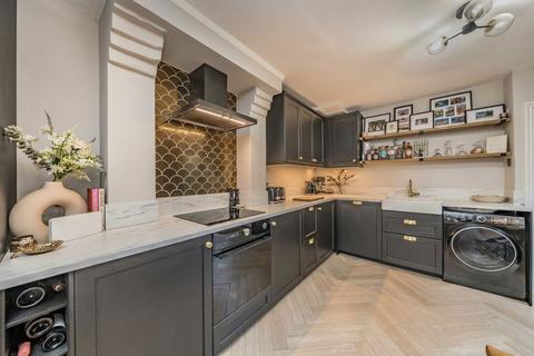 1 bedroom flat for sale, Cargill Road, London SW18