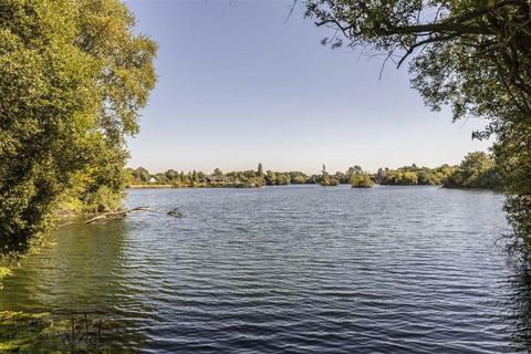 4 bedroom detached house for sale, Welley Road, Staines-Upon-Thames TW19