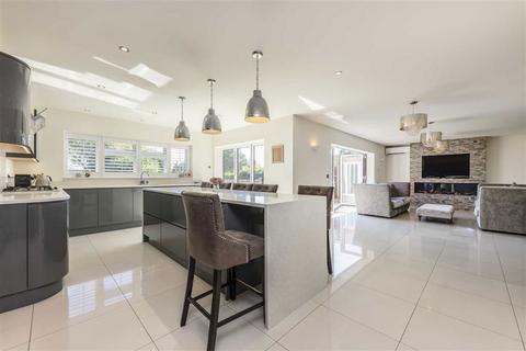 4 bedroom detached house for sale, Welley Road, Staines-Upon-Thames TW19