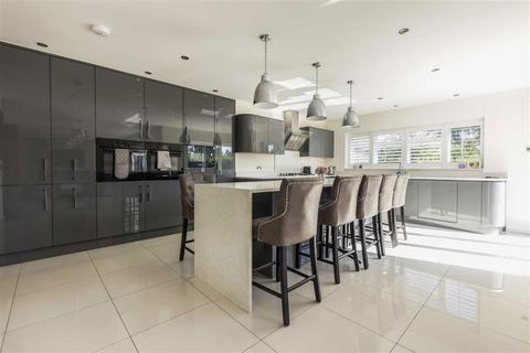 4 bedroom detached house for sale, Welley Road, Staines-Upon-Thames TW19