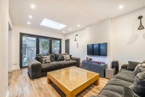 5 bedroom semi-detached house for sale, Gloucester Drive, Staines-Upon-Thames TW18