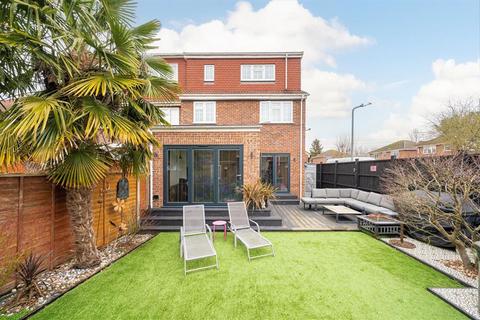 5 bedroom semi-detached house for sale, Gloucester Drive, Staines-Upon-Thames TW18