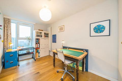 3 bedroom flat for sale, Adelaide Road, London NW3