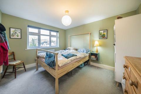 2 bedroom flat for sale, St. Asaph Road, London SE4