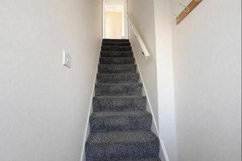 2 bedroom apartment to rent, 2 Bedroom Flat To Let - HP11