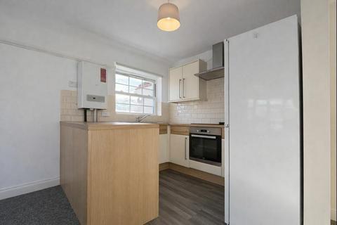 2 bedroom apartment to rent, 2 Bedroom Flat To Let - HP11