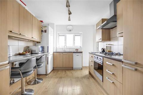 2 bedroom flat for sale, White Hart Lane, London SW13