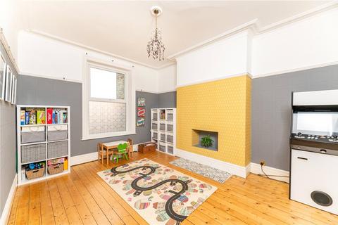 5 bedroom terraced house for sale, Wellington Crescent, Shipley, West Yorkshire, BD18