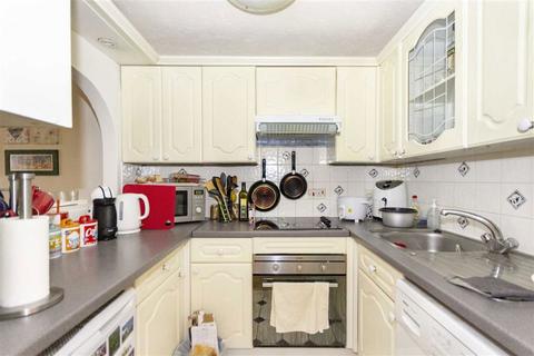 1 bedroom flat to rent, Abingdon Close, London SE1