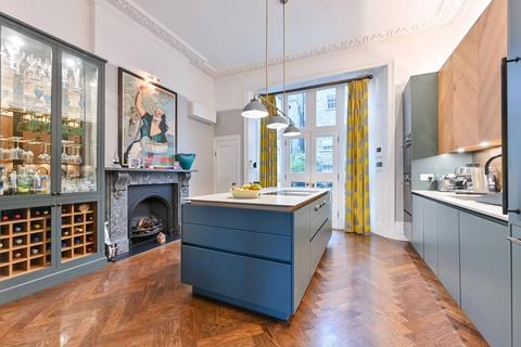 3 bedroom flat for sale, Warwick Square, Pimlico, London, SW1V