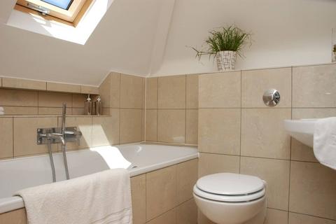 1 bedroom flat for sale, Lodge Lane, Finchley, London, N12