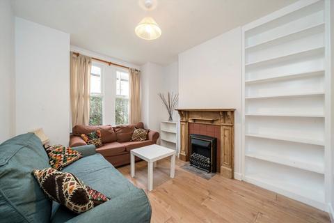 3 bedroom house to rent, Braemar Road, Brentford TW8