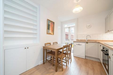 3 bedroom house to rent, Braemar Road, Brentford TW8