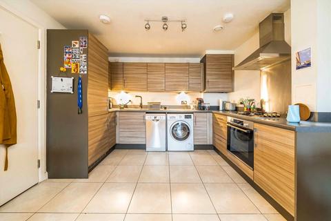 1 bedroom flat for sale, Biggerstaff Street, London N4