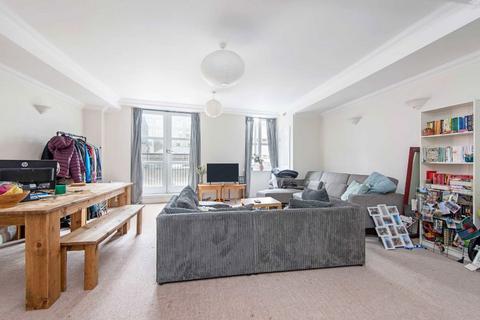 2 bedroom flat to rent, St. Mark Street, London E1