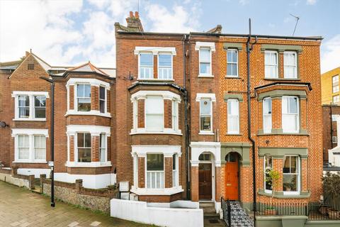 Brayburne Avenue, London SW4