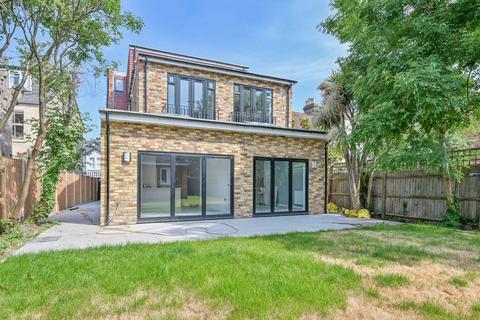 2 bedroom flat to rent, Devonshire Road, Colliers Wood, London, SW19