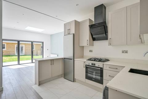 2 bedroom flat to rent, Devonshire Road, Colliers Wood, London, SW19