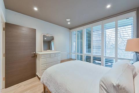 1 bedroom flat for sale, Woods Road, Peckham, London, SE15