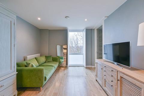 1 bedroom flat for sale, Woods Road, Peckham, London, SE15
