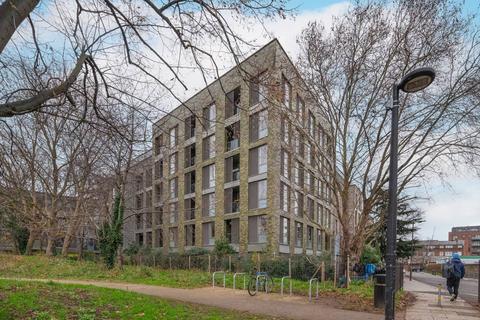 1 bedroom flat for sale, Woods Road, Peckham, London, SE15